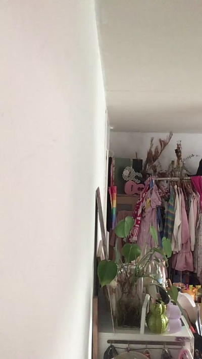 moonstruckbb live female webcam from Netherlands