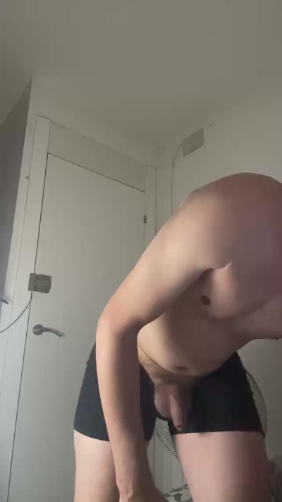 morbo_jovn live cam on Cam4