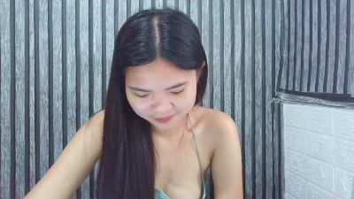 morebaby live cam on Cam4
