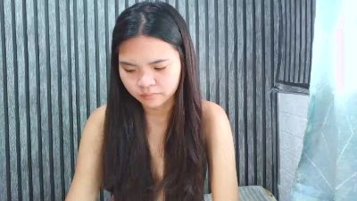 morebaby live cam on Cam4