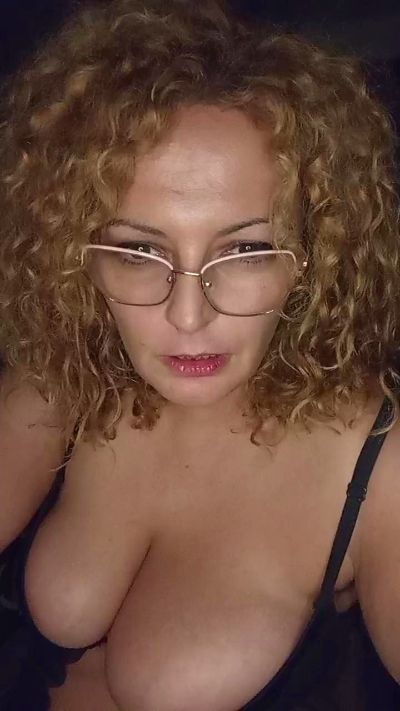morena627 live cam on Cam4