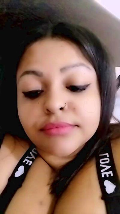 morenahot_hot2 live cam on Cam4