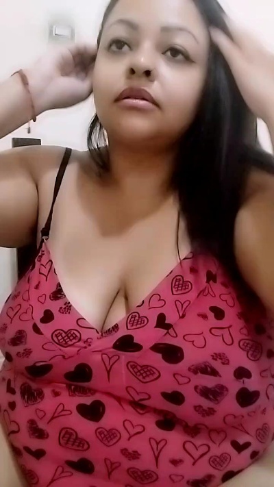 morenahot_hot2 live cam on Cam4