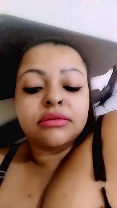 morenahot_hot2 live cam on Cam4