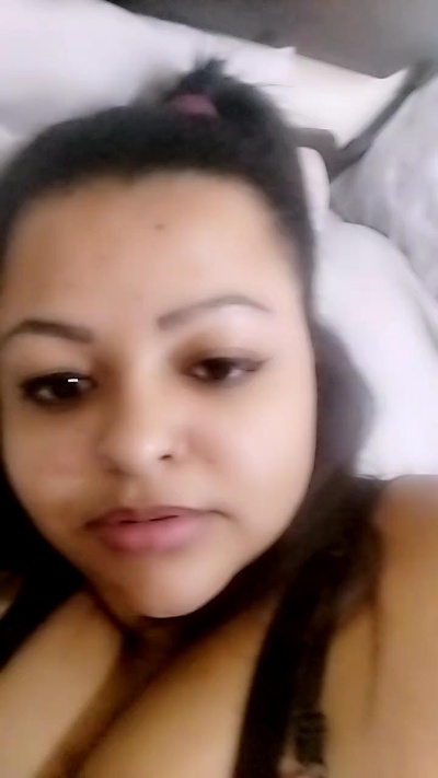 morenahot_hot2 live cam on Cam4