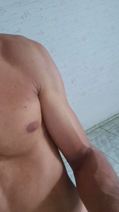 morenin85 live cam on Cam4