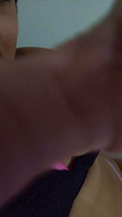 moreninhagauch2 live cam on Cam4