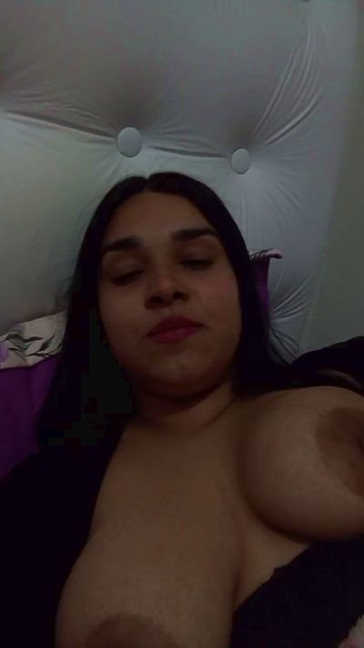 moreninhagauch2 live cam on Cam4