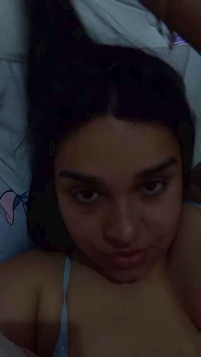 moreninhagauch2 live cam on Cam4
