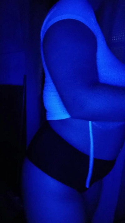 morenita_888 live cam on Cam4