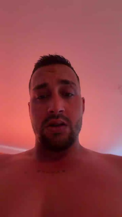 moreno2323_sexy live cam on Cam4