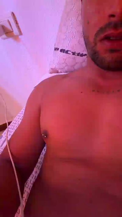 moreno2323_sexy live cam on Cam4