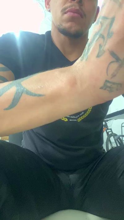 moreno23tatuado live cam on Cam4