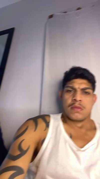 moreno23tatuado live cam on Cam4