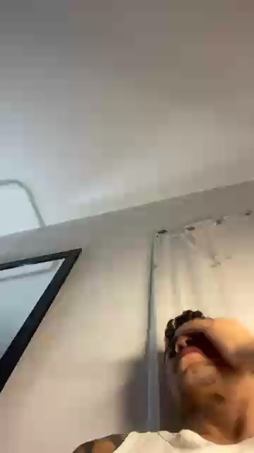 moreno23tatuado live cam on Cam4