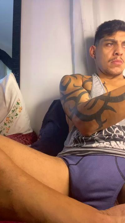 moreno23tatuado live cam on Cam4