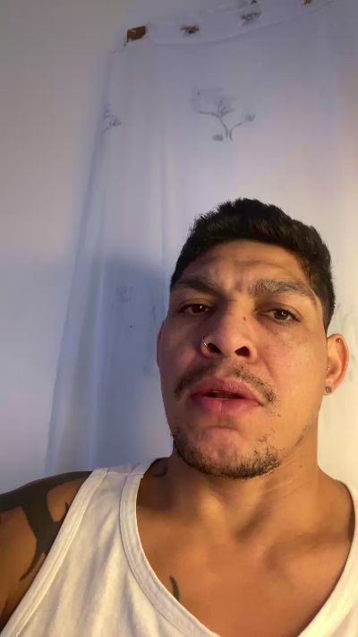 moreno23tatuado live cam on Cam4