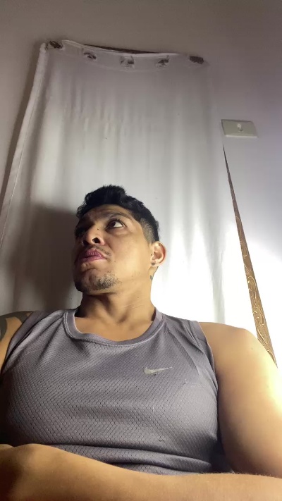 moreno23tatuado live cam on Cam4