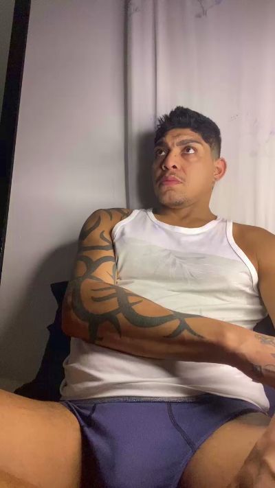 moreno23tatuado live cam on Cam4