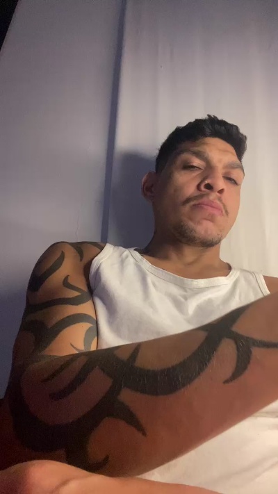 moreno23tatuado live cam on Cam4
