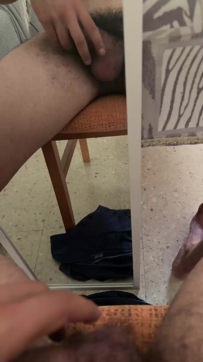 moreno69xxx2 live cam on Cam4