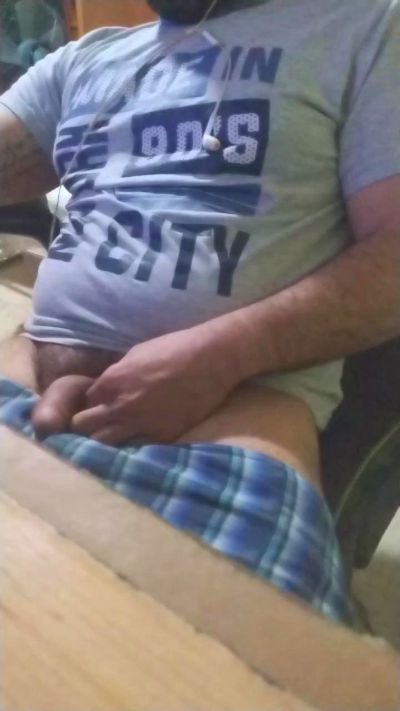 moreno93esp1 live cam on Cam4