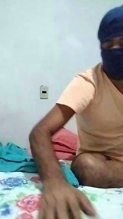 moreno_tropical live cam on Cam4