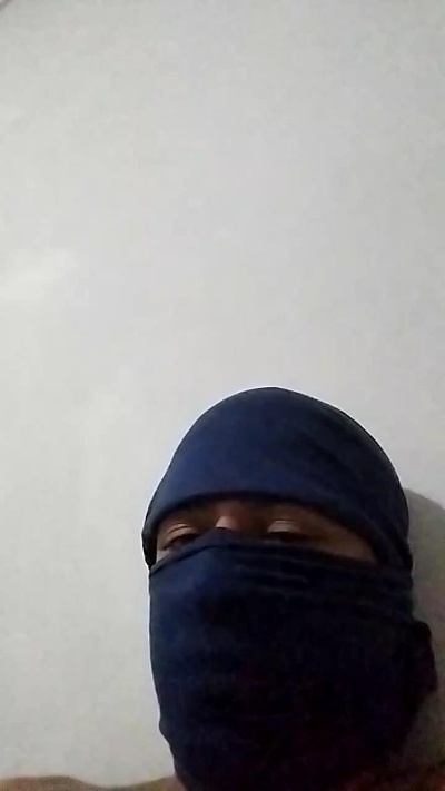 moreno_tropical live cam on Cam4