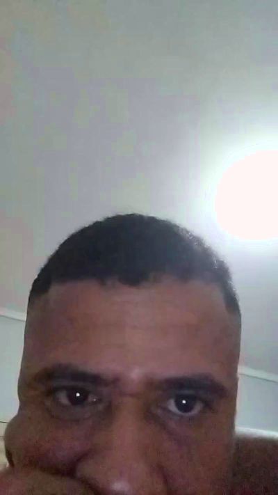 moreno_tropical live cam on Cam4