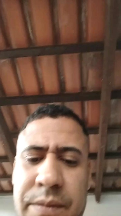 moreno_tropical live cam on Cam4