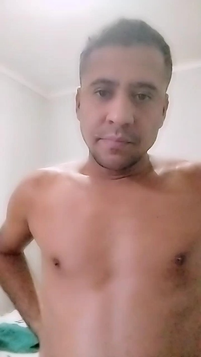 moreno_tropical live cam on Cam4