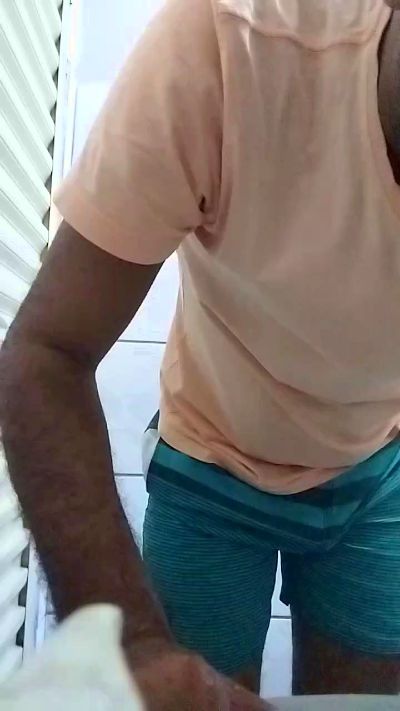 moreno_tropical live cam on Cam4