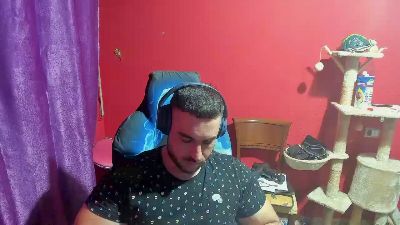 morenobarca8484 live cam on Cam4