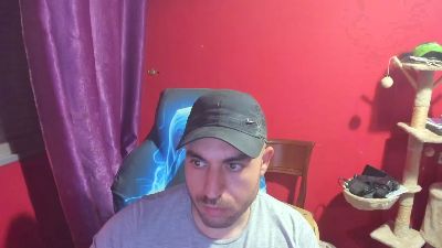 morenobarca8484 live cam on Cam4