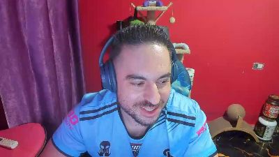 morenobarca8484 live cam on Cam4