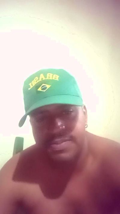 morenogatoa2 live cam on Cam4