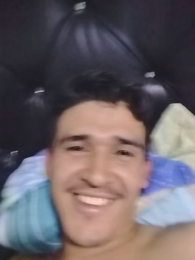 moronfreddy30 live cam on Cam4