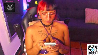 morticia_420 live cam on Cam4