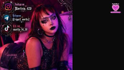 morticia_420 live cam on Cam4