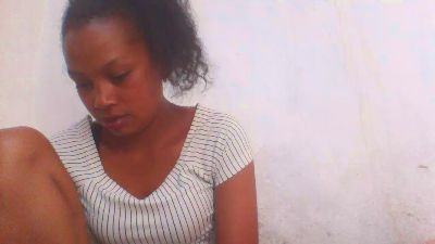 moumou_xxx1 live cam on Cam4