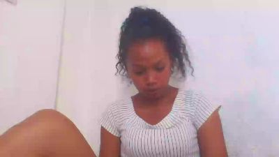 moumou_xxx1 live cam on Cam4