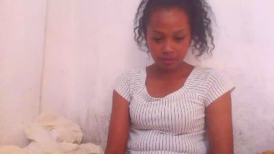 moumou_xxx1 live cam on Cam4