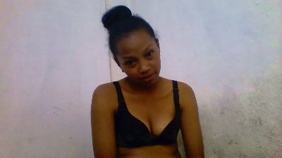 moumou_xxx1 live cam on Cam4