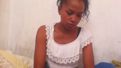moumou_xxx1 live cam on Cam4