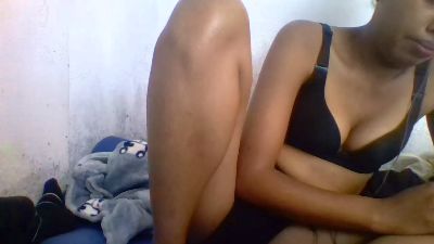 moumou_xxx1 live cam on Cam4