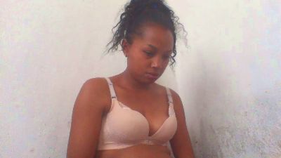 moumou_xxx1 live cam on Cam4