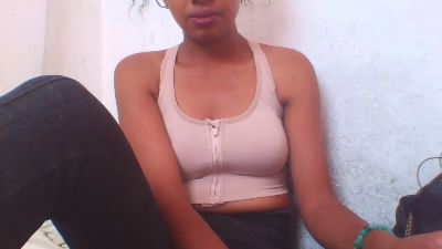 moumou_xxx1 live cam on Cam4