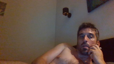 moumout1000 live cam on Cam4