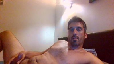 moumout1000 live cam on Cam4