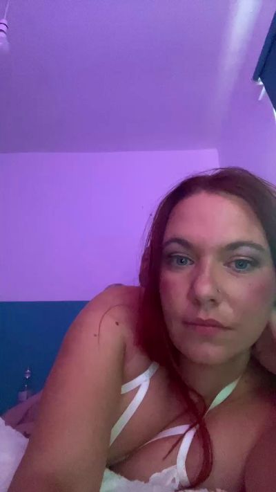 movers1 live cam on Cam4
